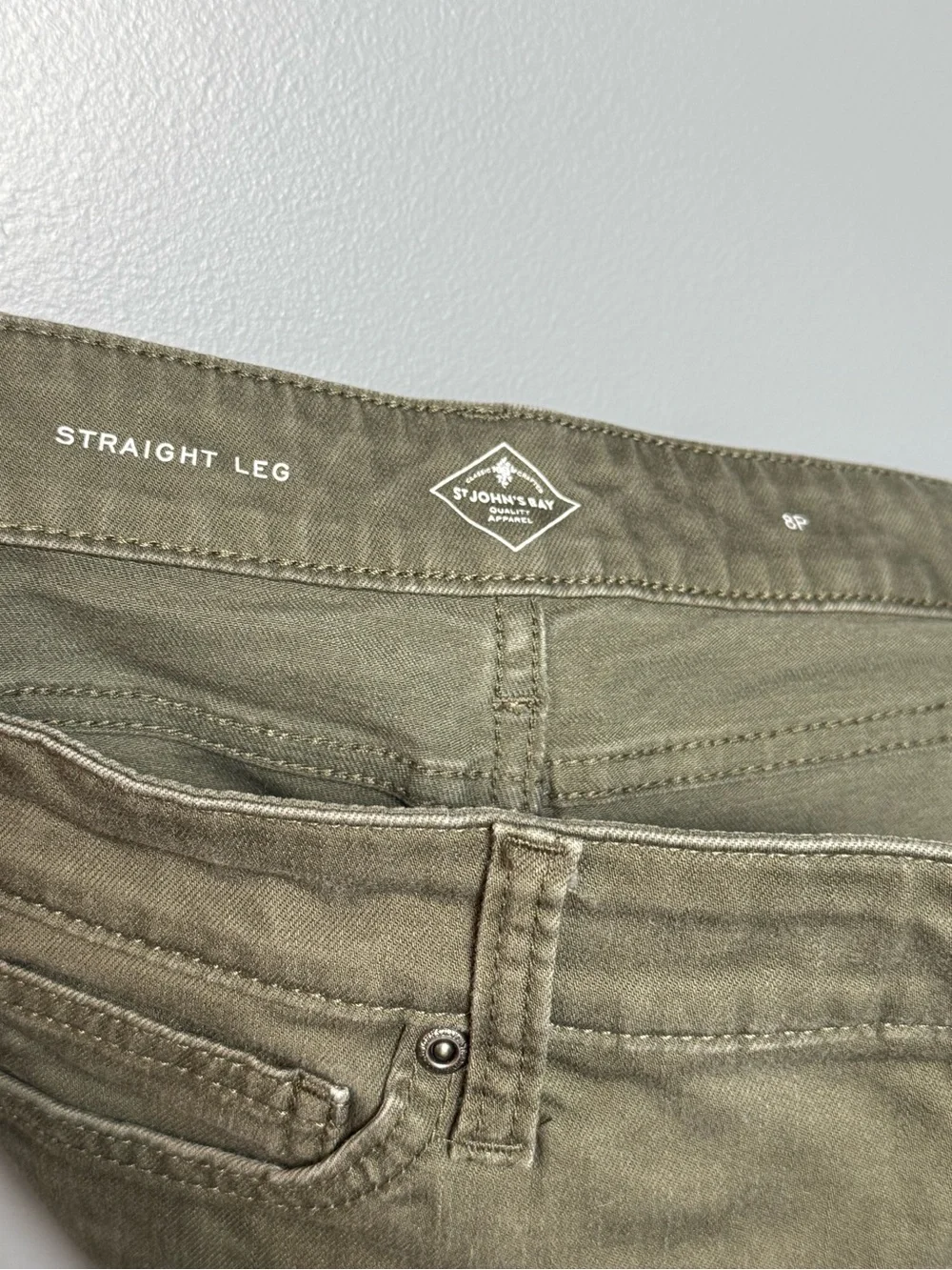 St John's Bay Khaki Olive Green Denim Jeans Womens Sz 8 P Short